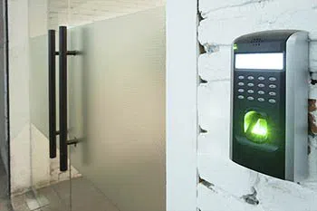 Locksmith Of Indianapolis Indianapolis, IN 317-456-5120 - 11a-business-locksmith